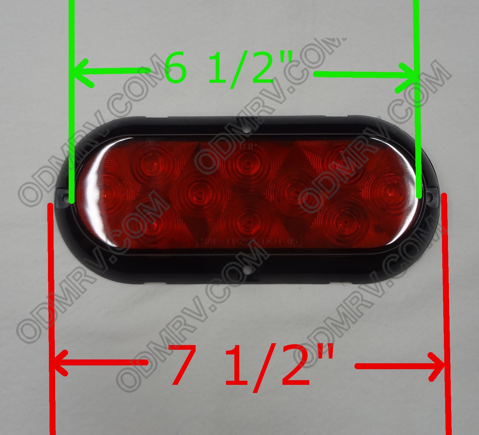 Airstream Taillight 6 inch Red Oval 512425 - Click Image to Close